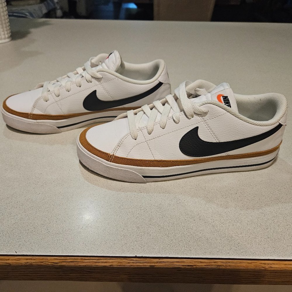 White Nike Tennis Shoes size 9US